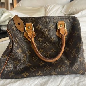 Louis Vuitton speedy bag